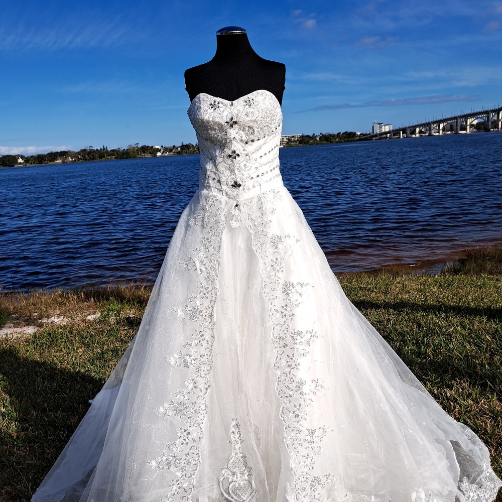Second hand Wedding Gown